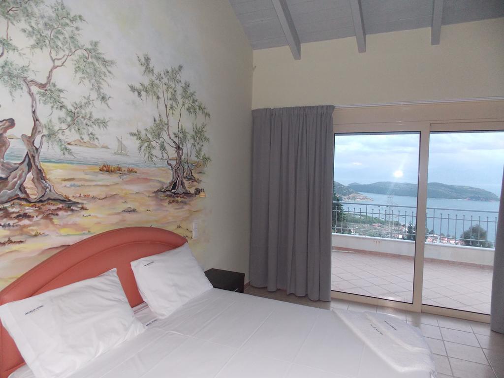 Hotel Theasis Paralia Sergoulas Rum bild